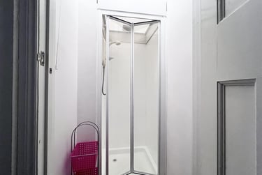 5 bed house, Gregory Boulevard, Hyson Green, Nottingham, NG76BE - Image 8